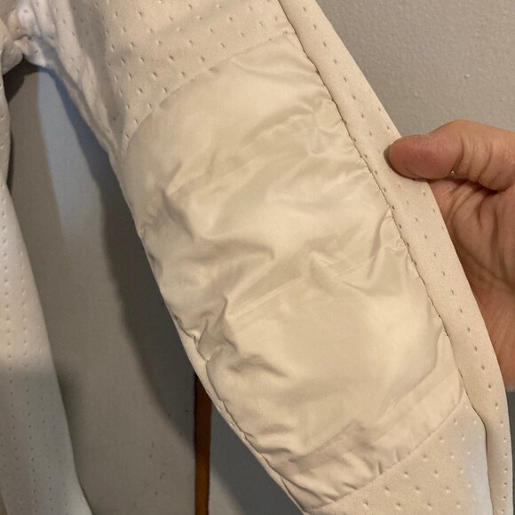 #39 Women's Columbia White Lightweight Jacket, Size Extra Small - Picture 4 of 7